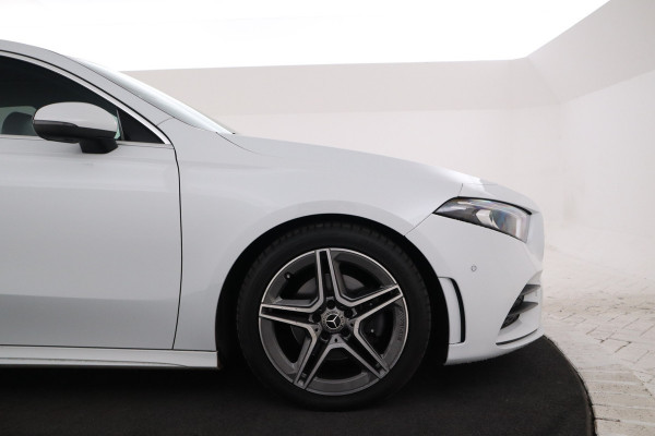 Mercedes-Benz A-Klasse 200 Business Solution AMG Automaat, Virtual cockpit, Climate, Navigatie,