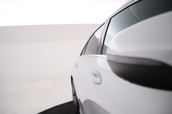 Mercedes-Benz A-Klasse 200 Business Solution AMG Automaat, Virtual cockpit, Climate, Navigatie,