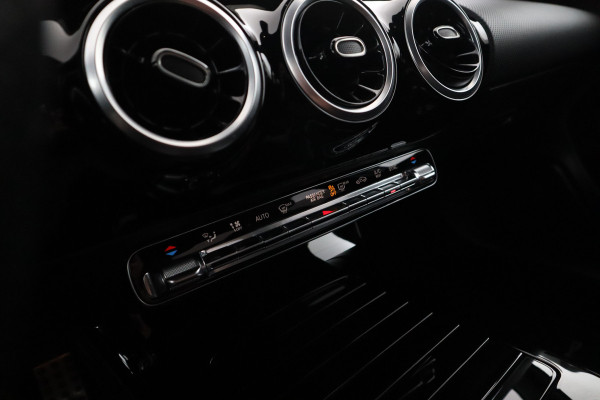 Mercedes-Benz A-Klasse 200 Business Solution AMG Automaat, Virtual cockpit, Climate, Navigatie,
