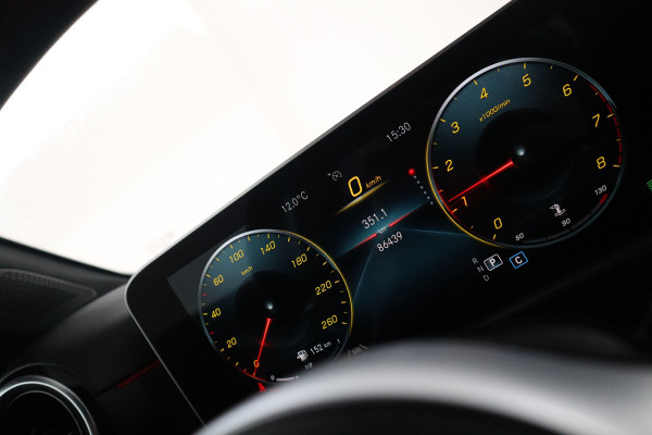 Mercedes-Benz A-Klasse 200 Business Solution AMG Automaat, Virtual cockpit, Climate, Navigatie,