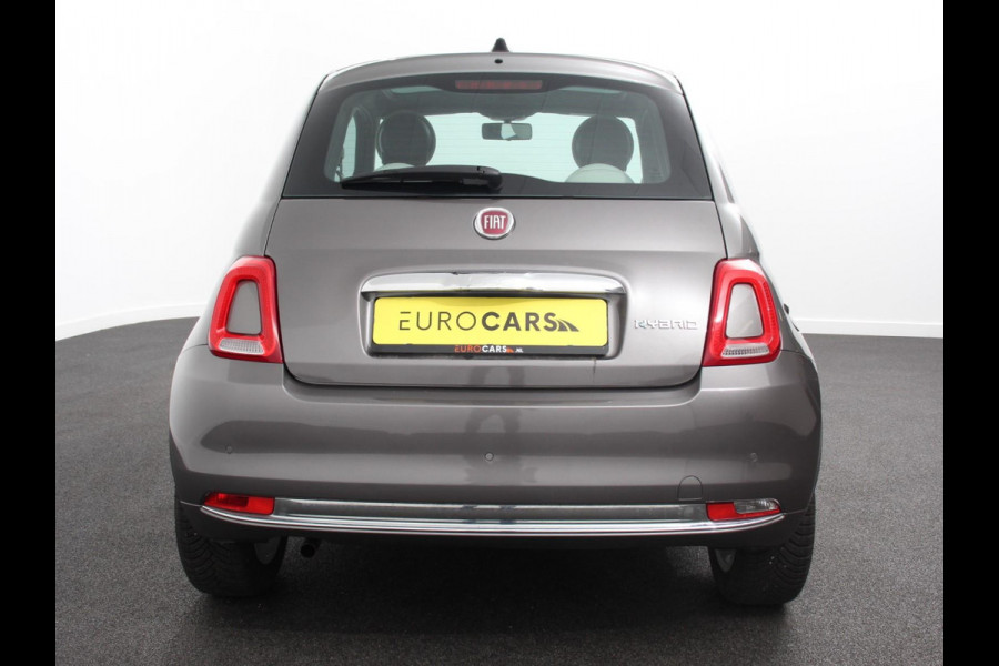 Fiat 500 1.0 Hybrid Dolcevita | Climate control | Cruise control | Panorama dak | Parkeersensor achter | Radio Apple Carplay/ Android Auto