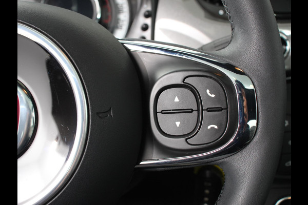 Fiat 500 1.0 Hybrid Dolcevita | Climate control | Cruise control | Panorama dak | Parkeersensor achter | Radio Apple Carplay/ Android Auto