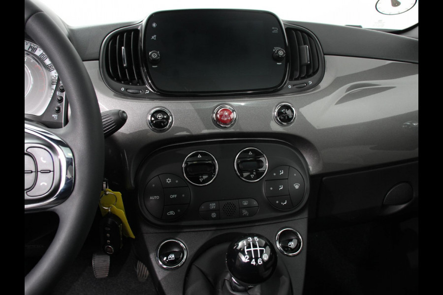 Fiat 500 1.0 Hybrid Dolcevita | Climate control | Cruise control | Panorama dak | Parkeersensor achter | Radio Apple Carplay/ Android Auto