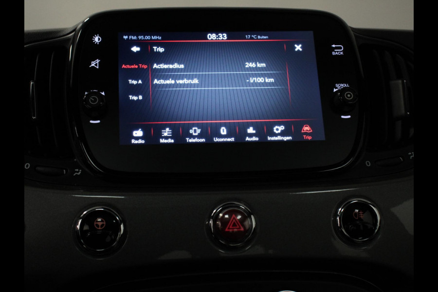 Fiat 500 1.0 Hybrid Dolcevita | Climate control | Cruise control | Panorama dak | Parkeersensor achter | Radio Apple Carplay/ Android Auto