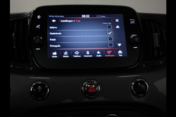 Fiat 500 1.0 Hybrid Dolcevita | Climate control | Cruise control | Panorama dak | Parkeersensor achter | Radio Apple Carplay/ Android Auto