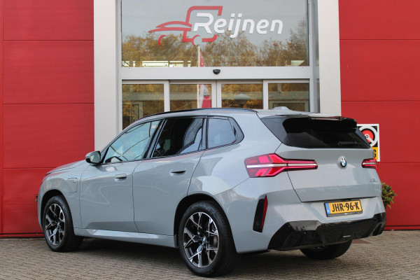 BMW X3 30e xDRIVE M-SPORT 299PK | M-SPORTPAKKET 337 MET O.A. M AERODYNAMICA PAKKET - SHADOWLINE RAAMOMLIJSTING - M-SPORT ONDERSTEL - M-INTERIEUR PAKKET - VEGANZA LEDEREN BEKLEDING - M-SPORT INTERIEURLIJSTEN - M-SPORTSTUUR - M ZWARTE HEMELBEKLEDING | PREMIUM PACK MET O.A. LENDESTEUN ELEKTRISCH VERSTELBAAR OP DE VOORSTOELEN - HARMAN KARDON PREMIUM ADIO - TRAVEL EN COMFORT SYSTEM - ADAPTIEVE FULL LED KOPLAMPEN | PROFESSIONAL PACK MET O.A. PARKING ASSISTANT PLUS - DRIVING ASSISTANT PLUS - INTERIEUR CAMERA - BMW LIVE COCKPIT PROFESSIONAL | ELEKTRISCHE VERSTELBARE SPORTSTOELEM MET