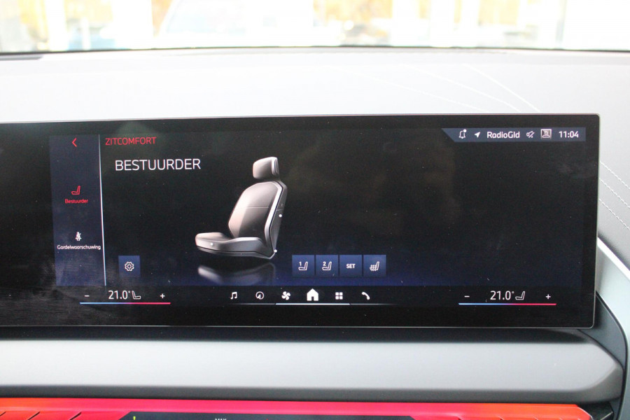 BMW X3 30e xDRIVE M-SPORT 299PK | M-SPORTPAKKET 337 MET O.A. M AERODYNAMICA PAKKET - SHADOWLINE RAAMOMLIJSTING - M-SPORT ONDERSTEL - M-INTERIEUR PAKKET - VEGANZA LEDEREN BEKLEDING - M-SPORT INTERIEURLIJSTEN - M-SPORTSTUUR - M ZWARTE HEMELBEKLEDING | PREMIUM PACK MET O.A. LENDESTEUN ELEKTRISCH VERSTELBAAR OP DE VOORSTOELEN - HARMAN KARDON PREMIUM ADIO - TRAVEL EN COMFORT SYSTEM - ADAPTIEVE FULL LED KOPLAMPEN | PROFESSIONAL PACK MET O.A. PARKING ASSISTANT PLUS - DRIVING ASSISTANT PLUS - INTERIEUR CAMERA - BMW LIVE COCKPIT PROFESSIONAL | ELEKTRISCHE VERSTELBARE SPORTSTOELEM MET