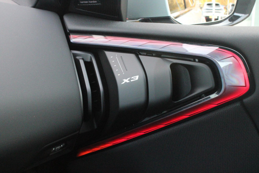 BMW X3 30e xDRIVE M-SPORT 299PK | M-SPORTPAKKET 337 MET O.A. M AERODYNAMICA PAKKET - SHADOWLINE RAAMOMLIJSTING - M-SPORT ONDERSTEL - M-INTERIEUR PAKKET - VEGANZA LEDEREN BEKLEDING - M-SPORT INTERIEURLIJSTEN - M-SPORTSTUUR - M ZWARTE HEMELBEKLEDING | PREMIUM PACK MET O.A. LENDESTEUN ELEKTRISCH VERSTELBAAR OP DE VOORSTOELEN - HARMAN KARDON PREMIUM ADIO - TRAVEL EN COMFORT SYSTEM - ADAPTIEVE FULL LED KOPLAMPEN | PROFESSIONAL PACK MET O.A. PARKING ASSISTANT PLUS - DRIVING ASSISTANT PLUS - INTERIEUR CAMERA - BMW LIVE COCKPIT PROFESSIONAL | ELEKTRISCHE VERSTELBARE SPORTSTOELEM MET