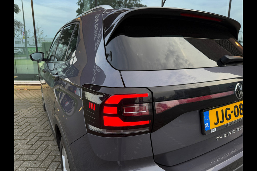 Volkswagen T-Cross 1.5 TSI 150pk Style - Automaat - Navi Apple/Android - Parkeerhulp - Climate