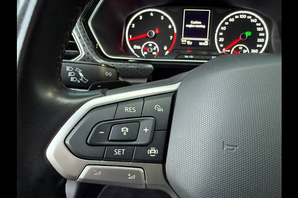Volkswagen T-Cross 1.5 TSI 150pk Style - Automaat - Navi Apple/Android - Parkeerhulp - Climate