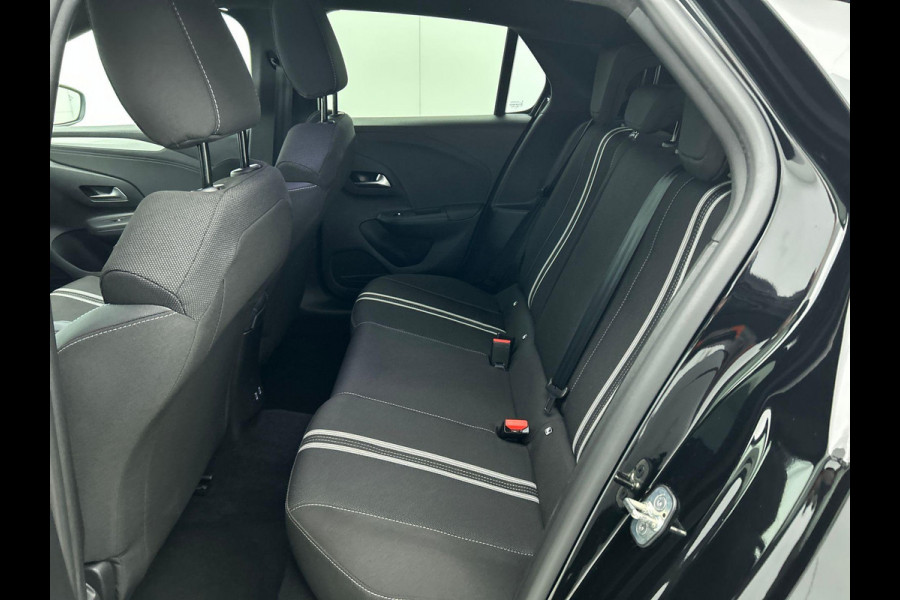 Opel Corsa 1.2 Turbo 136pk Hybrid GS Auto. Navigatie Apple Carplay/ Android Auto Camera Parkeersensoren Cruise Control Stoel- en stuurverwarming Airco Lichtmetalen velgen Getinte ramen