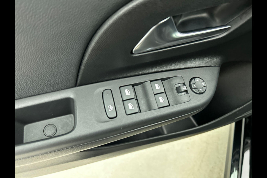 Opel Corsa 1.2 Turbo 136pk Hybrid GS Auto. Navigatie Apple Carplay/ Android Auto Camera Parkeersensoren Cruise Control Stoel- en stuurverwarming Airco Lichtmetalen velgen Getinte ramen