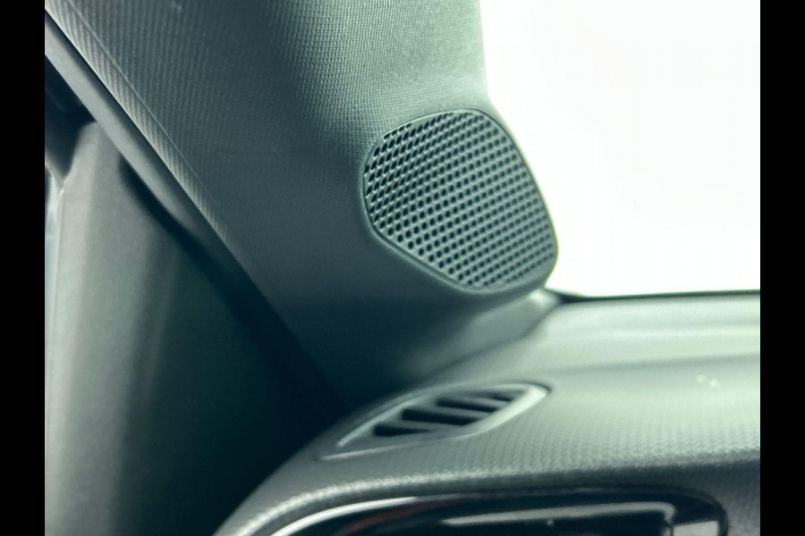 Opel Corsa 1.2 Turbo 136pk Hybrid GS Auto. Navigatie Apple Carplay/ Android Auto Camera Parkeersensoren Cruise Control Stoel- en stuurverwarming Airco Lichtmetalen velgen Getinte ramen