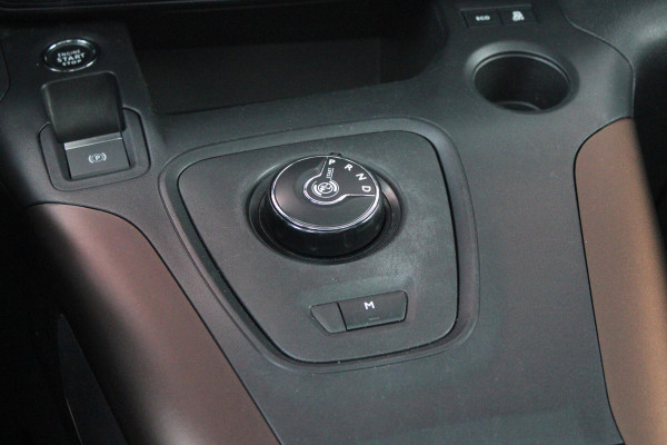 Peugeot Rifter 1.2 130PK AUTOMAAT GT-LINE | PANORAMA DAK INCL. BAGAGE DEK | TREKHAAK | NAVIGATIE | APPLE CARPLAY/ANDROID AUTO | PARKEERSENSOREN ACHTER | LICHTMETALEN VELGEN | CLIMATE CONTROL | CRUISE CONTROL | DAB+ RADIO |