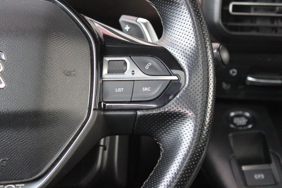 Peugeot Rifter 1.2 130PK AUTOMAAT GT-LINE | PANORAMA DAK INCL. BAGAGE DEK | TREKHAAK | NAVIGATIE | APPLE CARPLAY/ANDROID AUTO | PARKEERSENSOREN ACHTER | LICHTMETALEN VELGEN | CLIMATE CONTROL | CRUISE CONTROL | DAB+ RADIO |