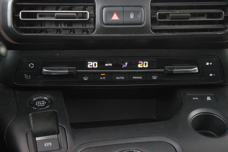 Peugeot Rifter 1.2 130PK AUTOMAAT GT-LINE | PANORAMA DAK INCL. BAGAGE DEK | TREKHAAK | NAVIGATIE | APPLE CARPLAY/ANDROID AUTO | PARKEERSENSOREN ACHTER | LICHTMETALEN VELGEN | CLIMATE CONTROL | CRUISE CONTROL | DAB+ RADIO |