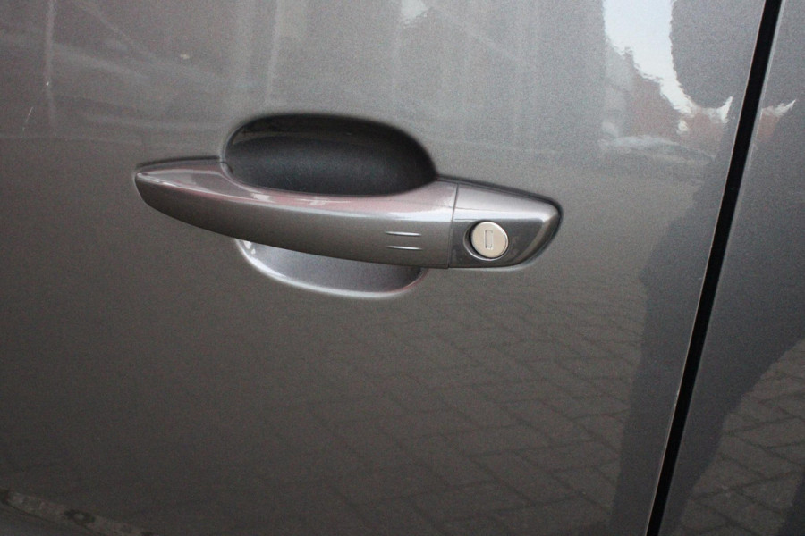 Peugeot Rifter 1.2 130PK AUTOMAAT GT-LINE | PANORAMA DAK INCL. BAGAGE DEK | TREKHAAK | NAVIGATIE | APPLE CARPLAY/ANDROID AUTO | PARKEERSENSOREN ACHTER | LICHTMETALEN VELGEN | CLIMATE CONTROL | CRUISE CONTROL | DAB+ RADIO |