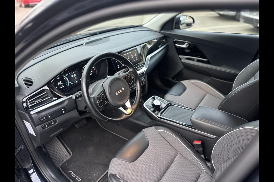 Kia e-Niro Edition 64 kWh 3-fase lader | SOH 94% |1e eigenaar | Origineel Nederlands | Dealeronderhouden | Stoel + stuur verwarming |Rijklaar prijs met garantie!