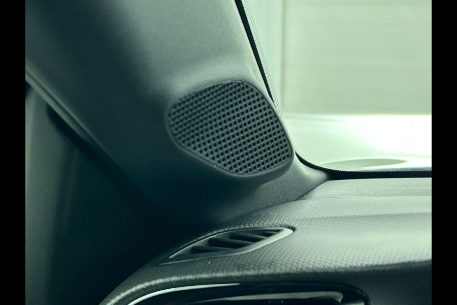 Opel Corsa 1.2 Turbo 136pk Hybrid GS Auto. Navigatie Apple Carplay/ Android Auto Camera Parkeersensoren Cruise Control Stoel- en stuurverwarming Airco Lichtmetalen velgen Getinte ramen