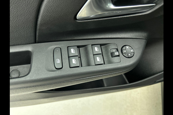 Opel Corsa 1.2 Turbo 136pk Hybrid GS Auto. Navigatie Apple Carplay/ Android Auto Camera Parkeersensoren Cruise Control Stoel- en stuurverwarming Airco Lichtmetalen velgen Getinte ramen