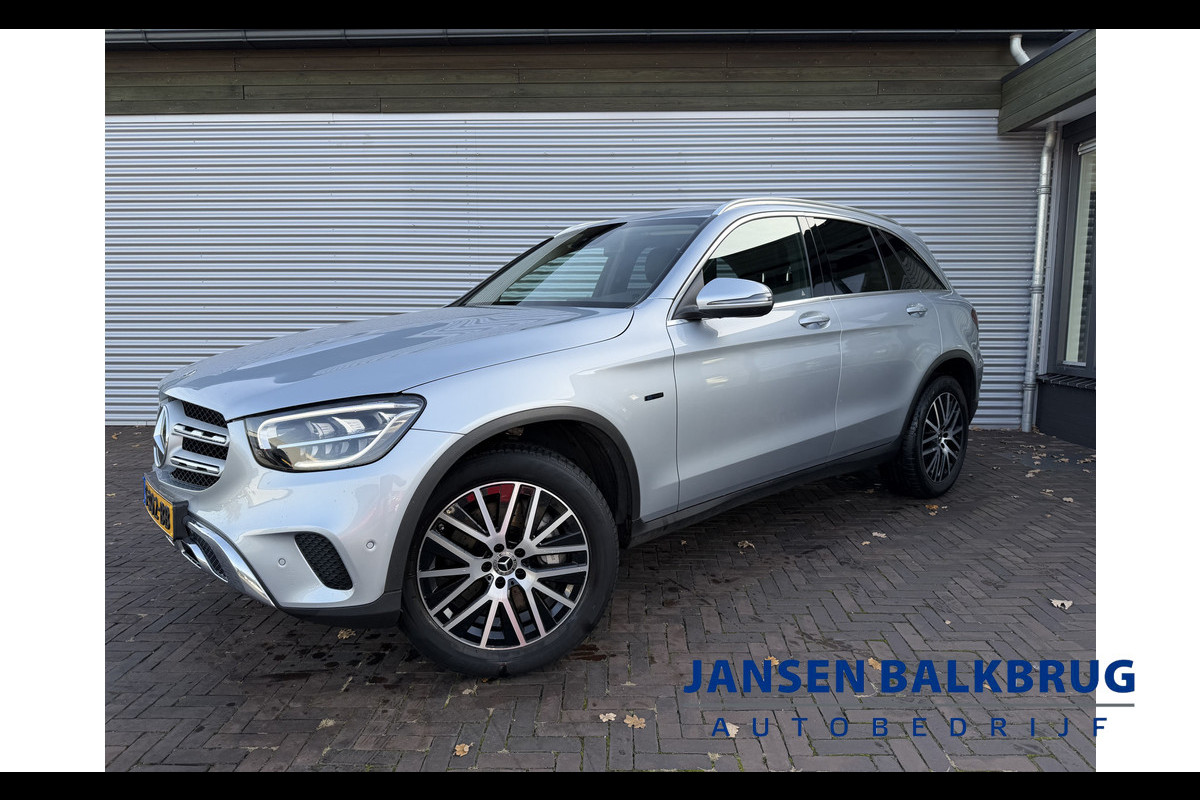 Mercedes-Benz GLC 300e 4MATIC Premium