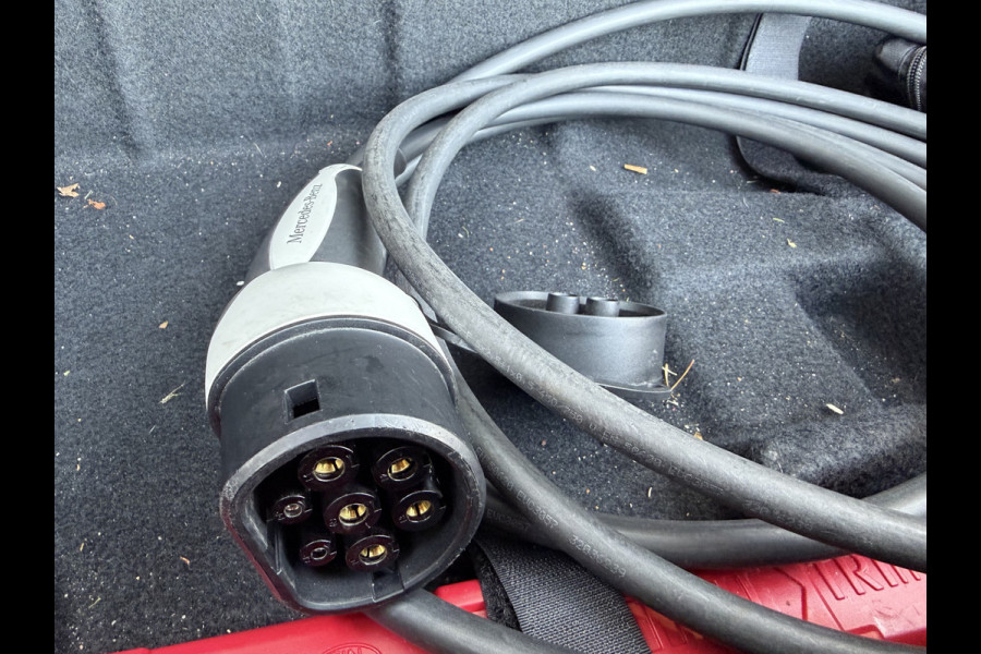 Mercedes-Benz GLC 300e 4MATIC Premium