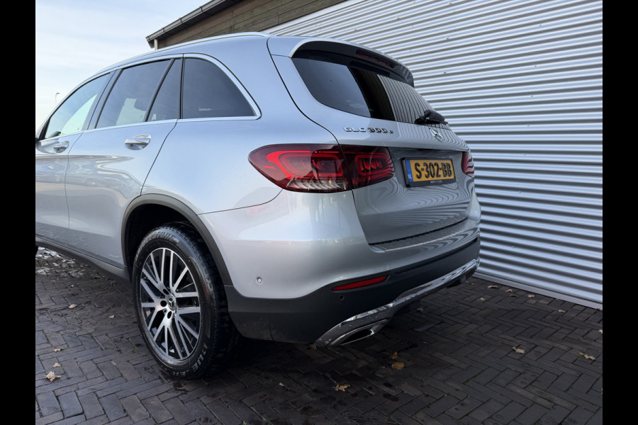 Mercedes-Benz GLC 300e 4MATIC Premium