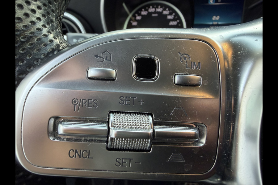 Mercedes-Benz GLC 300e 4MATIC Premium