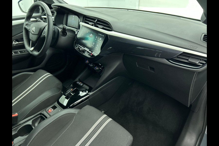 Opel Corsa 1.2 Turbo 136pk Hybrid GS Auto. Navigatie Apple Carplay/ Android Auto Camera Parkeersensoren Cruise Control Stoel- en stuurverwarming Airco Lichtmetalen velgen Getinte ramen