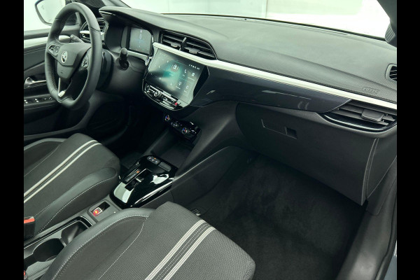 Opel Corsa 1.2 Turbo 136pk Hybrid GS Auto. Navigatie Apple Carplay/ Android Auto Camera Parkeersensoren Cruise Control Stoel- en stuurverwarming Airco Lichtmetalen velgen Getinte ramen