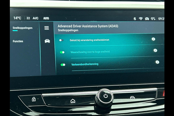 Opel Corsa 1.2 Turbo 136pk Hybrid GS Auto. Navigatie Apple Carplay/ Android Auto Camera Parkeersensoren Cruise Control Stoel- en stuurverwarming Airco Lichtmetalen velgen Getinte ramen