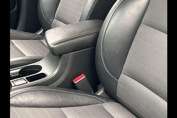 Kia Niro 1.6 GDi Hybrid DynamicLine Navigatie Stoelverwarming Apple/Carplay