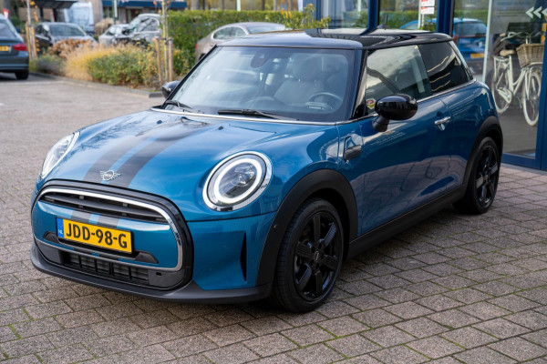 MINI Cooper 1.5 Classic | Prijs rijklaar incl. 12 mnd garantie | Lmv Navi Camera Pdc Apple/Android Stoelverw