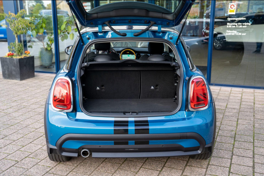 MINI Cooper 1.5 Classic | Prijs rijklaar incl. 12 mnd garantie | Lmv Navi Camera Pdc Apple/Android Stoelverw