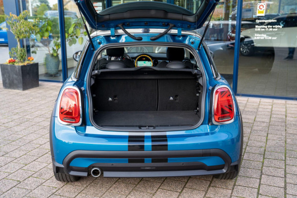MINI Cooper 1.5 Classic | Prijs rijklaar incl. 12 mnd garantie | Lmv Navi Camera Pdc Apple/Android Stoelverw