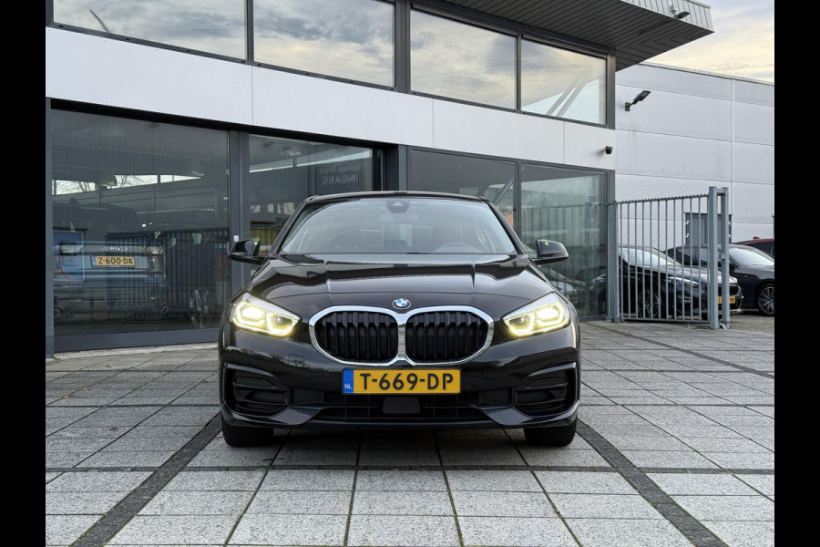 BMW 1-serie 118i Aut. Exe Sportline M-Int | Trekhaak | Facelift | Virtual Cockpit |