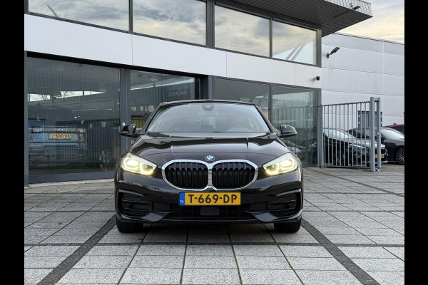 BMW 1-serie 118i Aut. Exe Sportline M-Int | Trekhaak | Facelift | Virtual Cockpit |