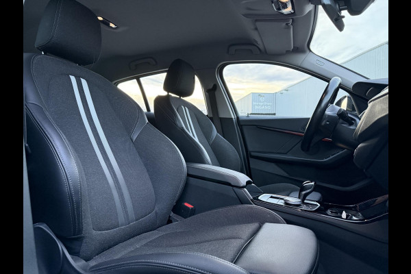 BMW 1-serie 118i Aut. Exe Sportline M-Int | Trekhaak | Facelift | Virtual Cockpit |