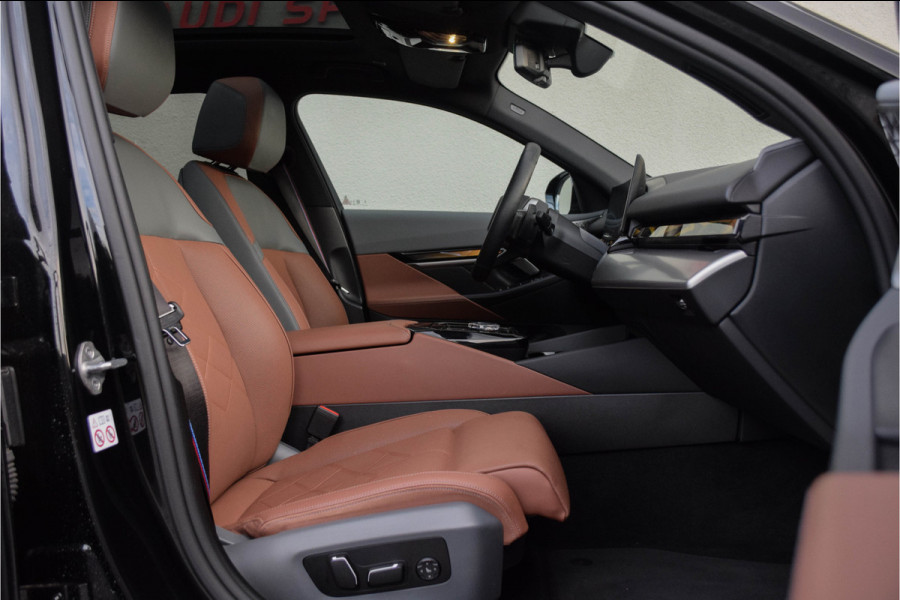 BMW 5 Serie 550e xDrive M-Sport Pro/ Panoramadak/ Bouwers & Wilkins/ 4-wiel sturing/ 360kW