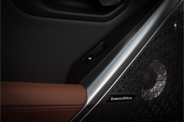 BMW 5 Serie 550e xDrive M-Sport Pro/ Panoramadak/ Bouwers & Wilkins/ 4-wiel sturing/ 360kW