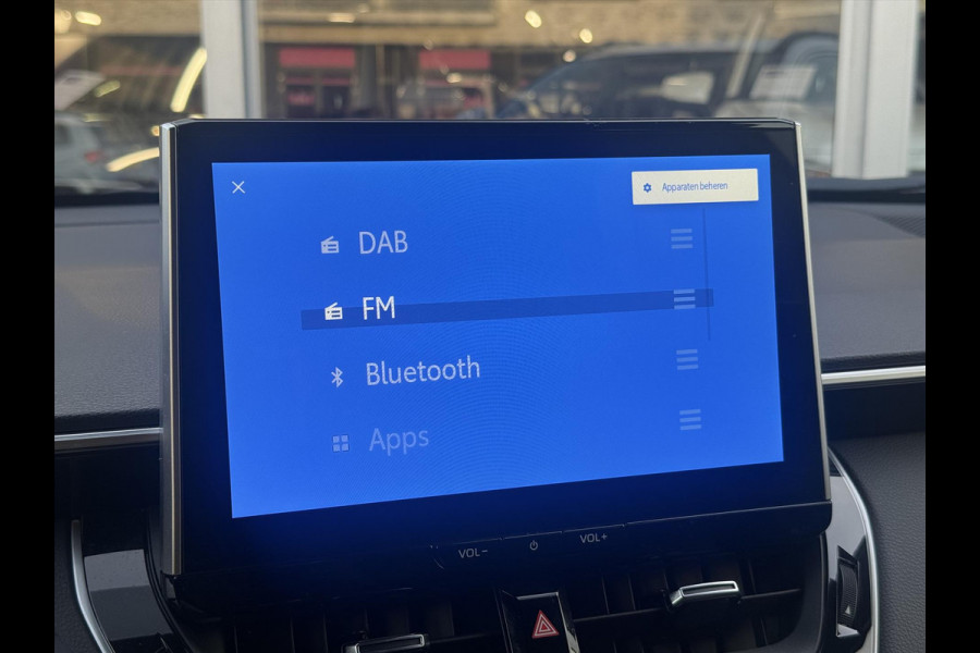 Toyota Corolla Cross 1.8 Hybrid Style | Parelmoer wit, Dodehoekherkenning, Parkeersensoren, Stoel + Stuurverwarming, Keyless, 18 inch