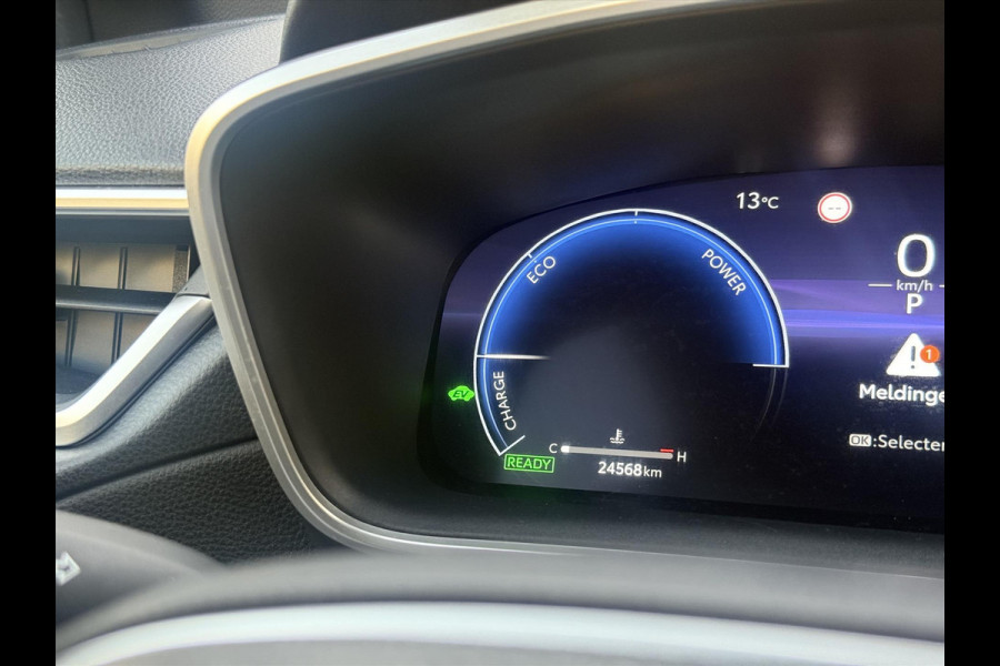 Toyota Corolla Cross 1.8 Hybrid Style | Parelmoer wit, Dodehoekherkenning, Parkeersensoren, Stoel + Stuurverwarming, Keyless, 18 inch