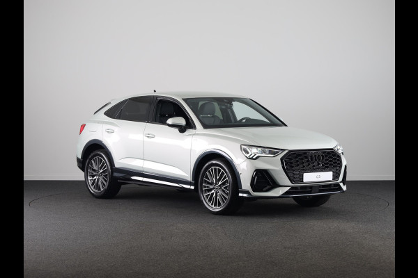 Audi Q3 Sportback 35 TFSI S Edition Competition | Zakelijke financiering 3,99% | Adaptive cruise control | Sonos premium 3d sound | Optiekpakket zwart plus | Ambient verlichting | Keyless |