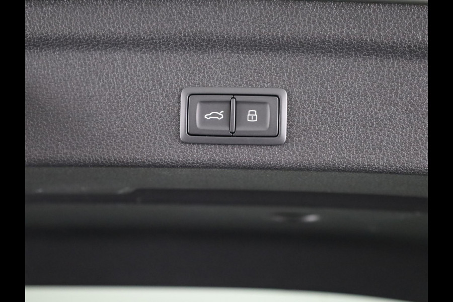 Audi Q3 Sportback 35 TFSI S Edition Competition | Zakelijke financiering 3,99% | Adaptive cruise control | Sonos premium 3d sound | Optiekpakket zwart plus | Ambient verlichting | Keyless |