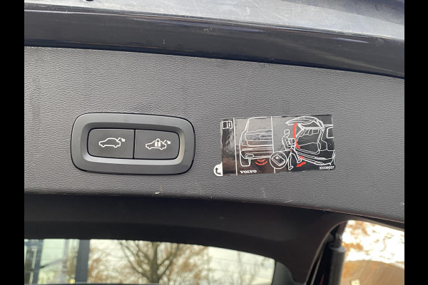 Volvo XC40 Recharge P8 AWD R-Design SOH 92% 1e eigenaar | Origineel NL auto | Pano | Harman Kardon | 360° Camera | Elec. trekhaak | Rijklaar met 12 mnd BOVAG | BTW verrekenbaar