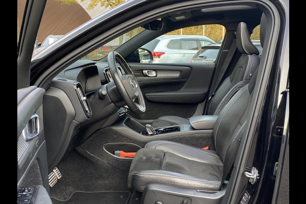 Volvo XC40 Recharge P8 AWD R-Design SOH 92% 1e eigenaar | Origineel NL auto | Pano | Harman Kardon | 360° Camera | Elec. trekhaak | Rijklaar met 12 mnd BOVAG | BTW verrekenbaar