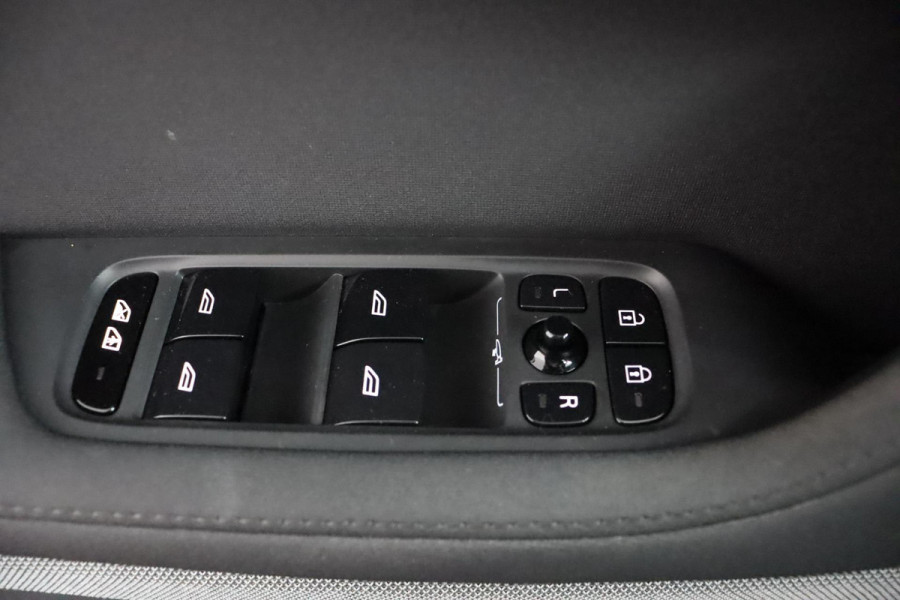 Polestar 2 Long Range Dual Motor Launch Edition 78kWh|SOH 91.5%|Stoelverwarming|Pano|ACC