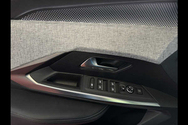 Peugeot 5008 1.2 HYBRID 145 GT GLAZENDAK 7PERS STOEL/STUUR VERW. ELEK.KLEP LED 7P 7 Persoons