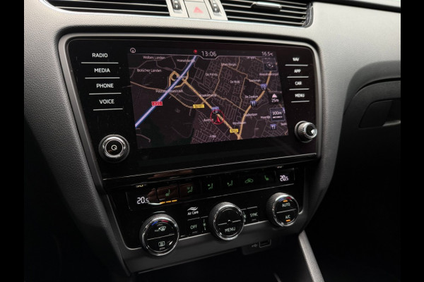 Škoda Octavia Combi 1.5 TSi 150 Pk Automaat Business Edition Climate Controle trekhaak Navigatie Stoelverwarming