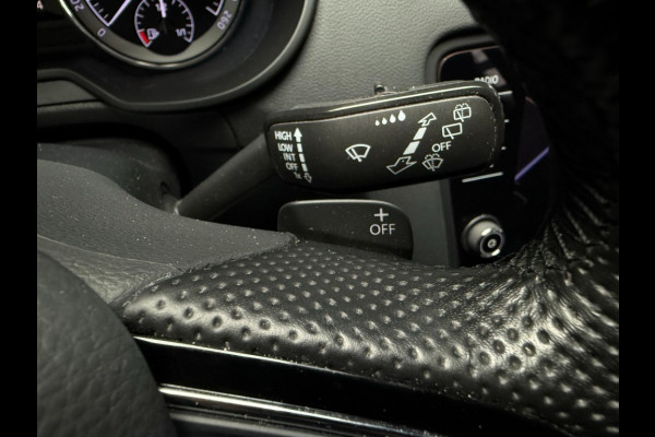 Škoda Octavia Combi 1.5 TSi 150 Pk Automaat Business Edition Climate Controle trekhaak Navigatie Stoelverwarming